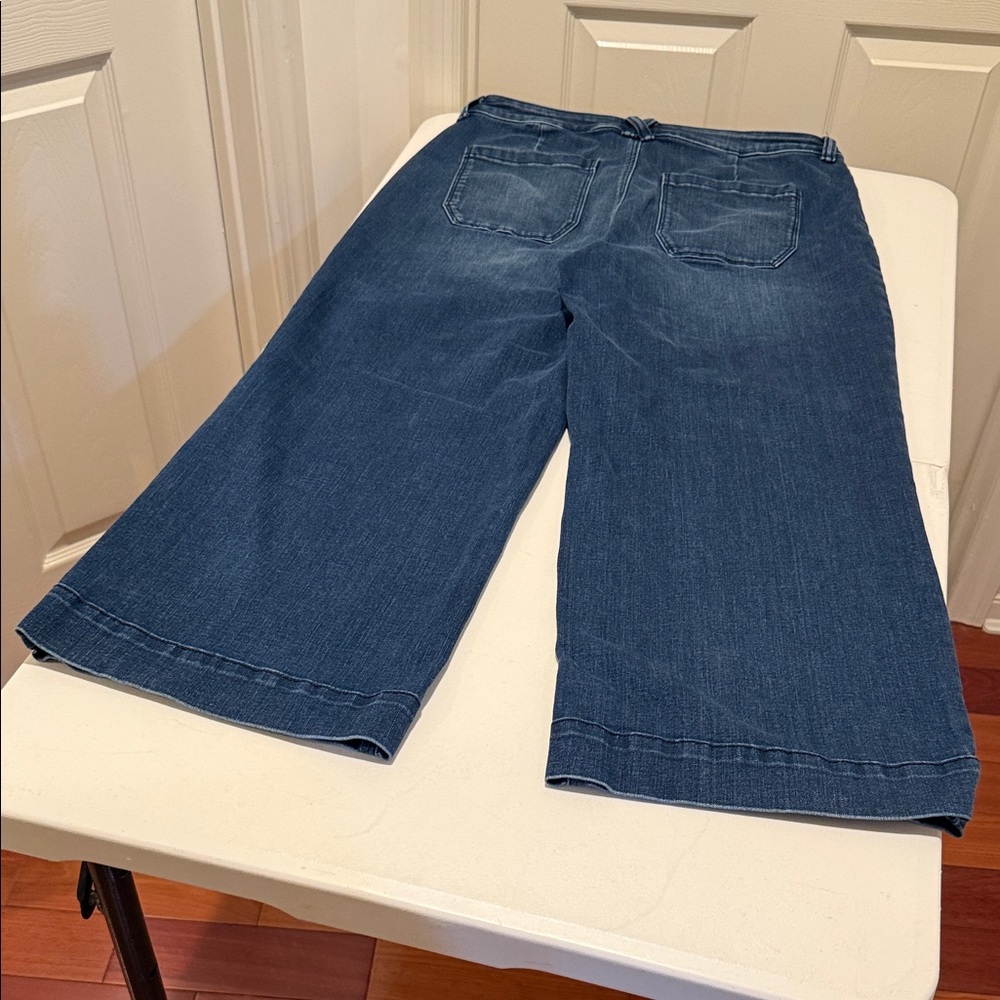 Cropped Wide Leg Waist Defining Dark Blue 1970s Fun Sailor Patch Pocket Jean 14 - Picture 9 of 13